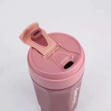 SET LUNCH BOX A COMPARTIMENT ET BOUTEILLE ALIMENTAIRE EN PVC ≡ MINIMALL