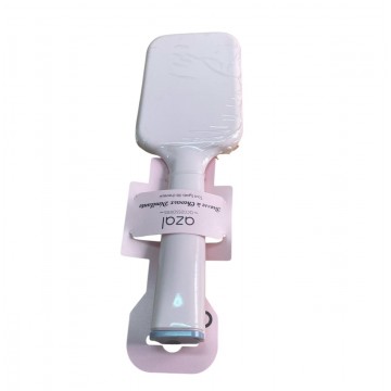 BROSSE A CHEVEUX EN  PLASTIQUE CARREE  ≡ MINIMALL