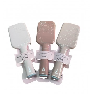 BROSSE A CHEVEUX EN  PLASTIQUE CARREE  ≡ MINIMALL